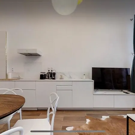 Apartment Loft Heartofparis, Marais,chatelet, Beaubourg Clim